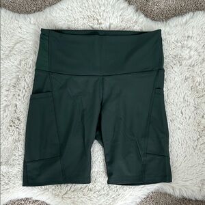 Old Navy Active High-Waisted PowerSoft Biker Shorts Size M Dark Green